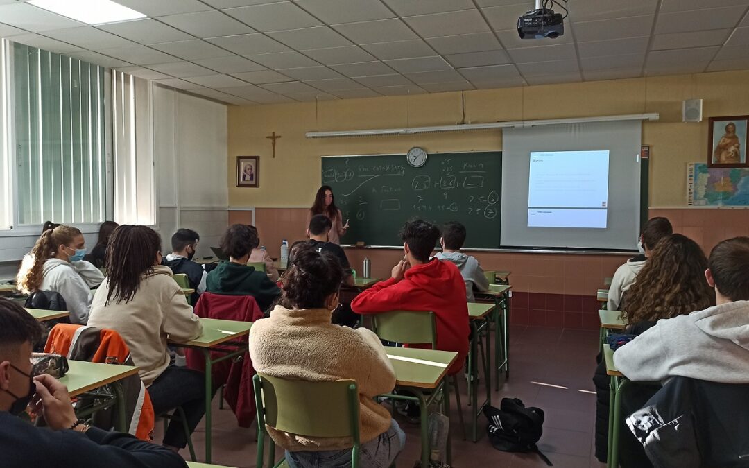 Visita a Bachillerato de la Universidad Europea con el taller «Cambia tu mundo»